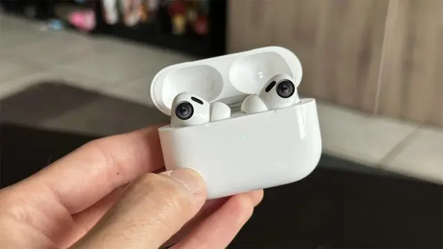 Kameralı AirPods'un 2024 Çıkışı İptal: Bekleyenler Hayal Kırıklığı Yaşıyor