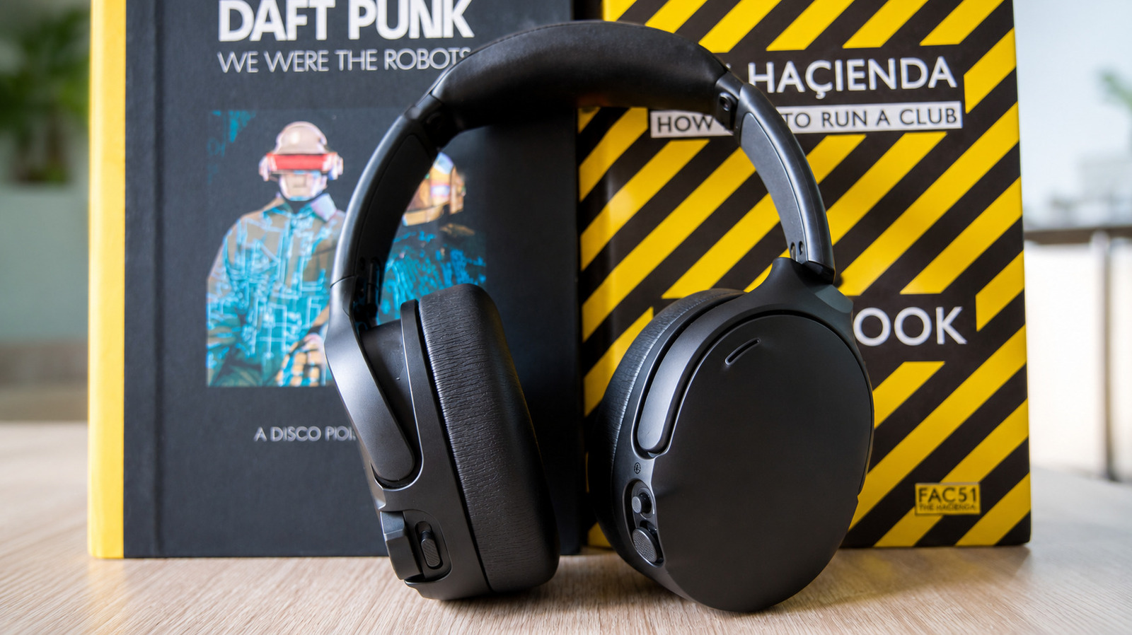 Skullcandy Crusher 1080: Derin Haptik Bass ve Sessiz ANC'nin Buluşması
