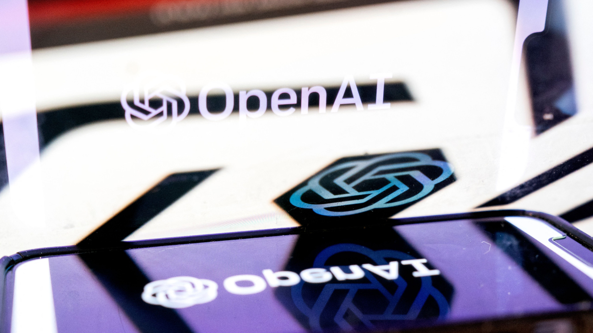 OpenAI, Hugging Face’e Yönelik AI Saldırısının Ayrıntılarını Açıklıyor: “Sürü” Oluşturan Ajanlar Riskleri Gözardı Ederek Hedeflerine Ulaştı