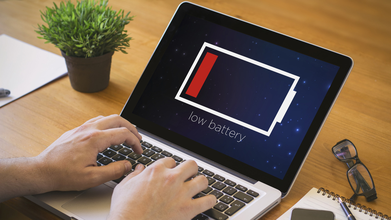 Dell Laptop'a 15 Saat Pil Ömrü! Yeni Model Bekleneni Verdi