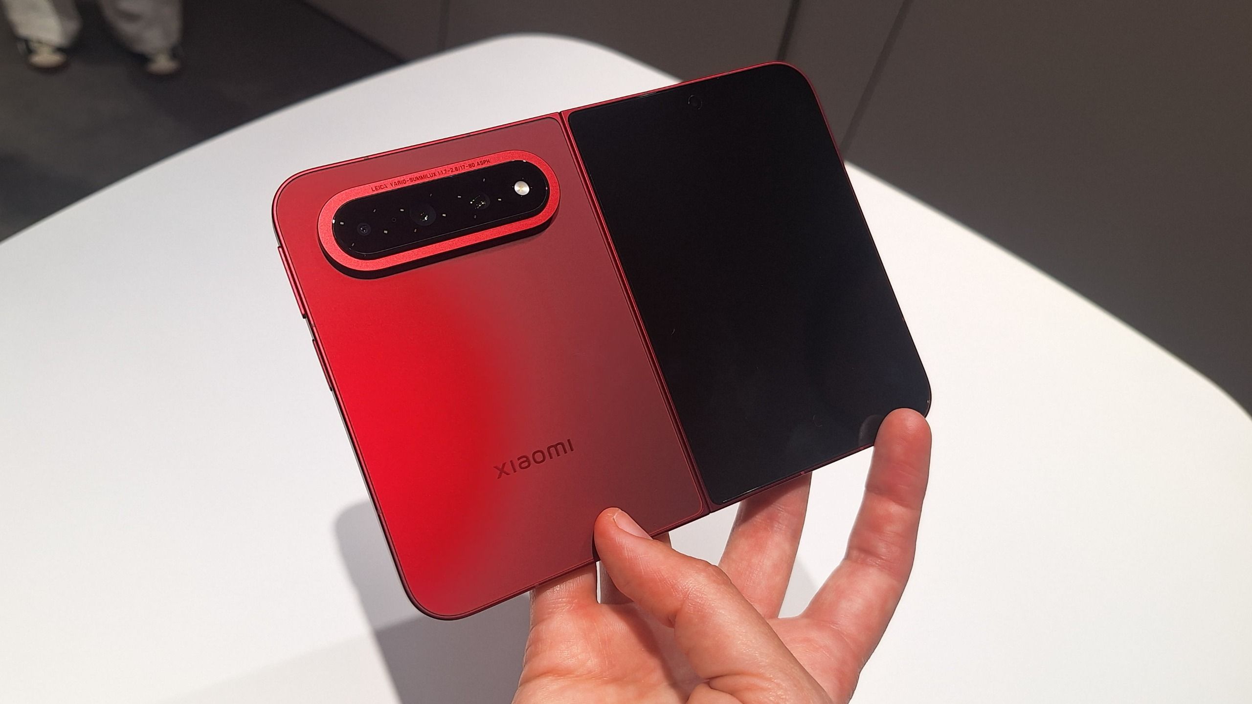 Xiaomi 18 Fold Çin’de 10.999 Yuan ile Geliyor: 200 MP ve 6000 mAh Batarya