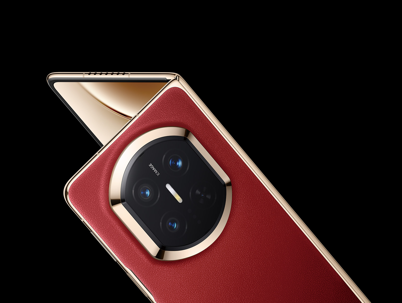 Huawei Mate X7 İncelemesi: 4,5 mm İncelik ve Profesyonel Kamera ile Katlanabilir Pazarında Yeni Bir Dönem